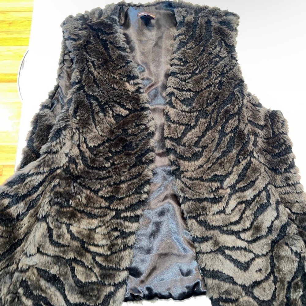 dana buchman vintage faux furry vest
